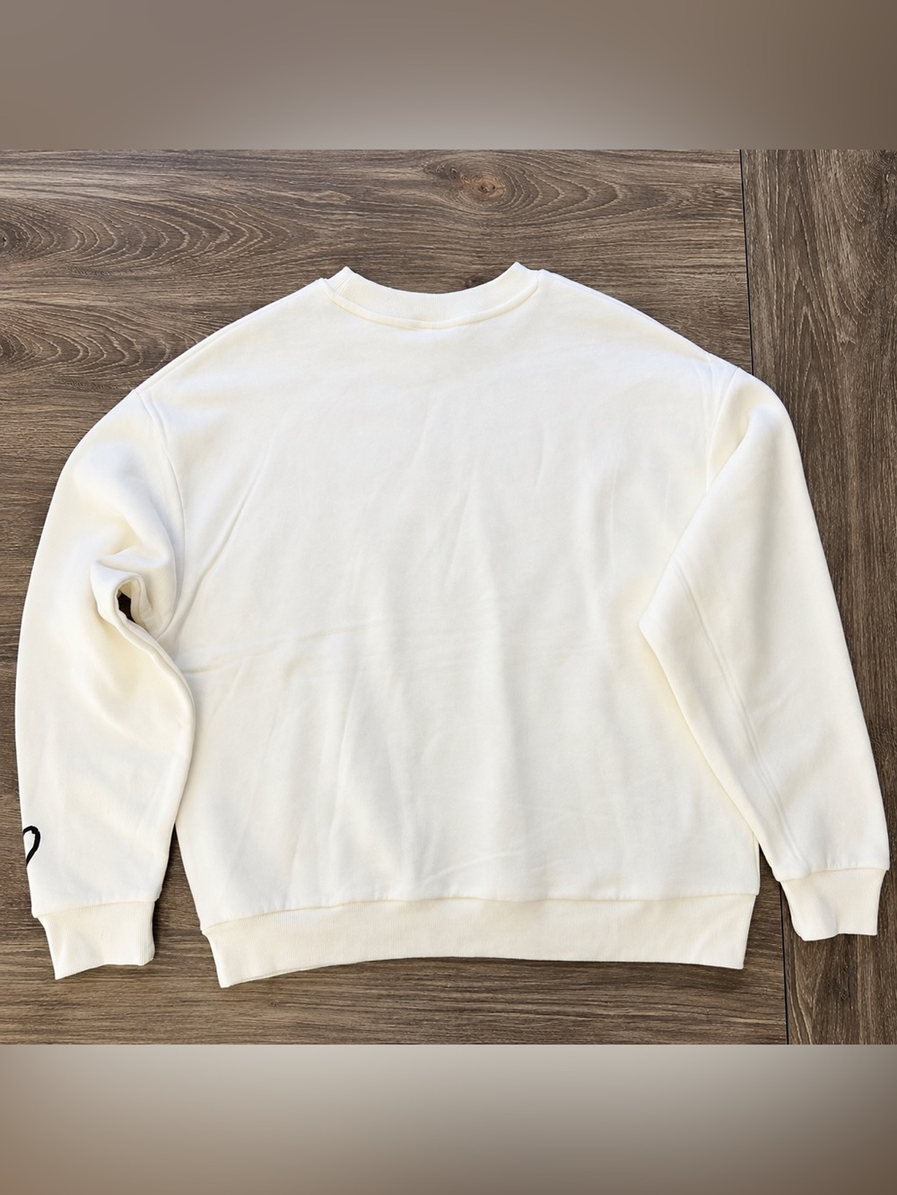 Peanuts Snoopy Charlie Brown Woodstock Women’s Sweatshirt Size M NWT Cream - Picture 3 of 7